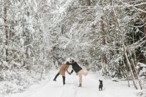 Holiday Season: Amazing Dog Travel Tips Every Owner Needs